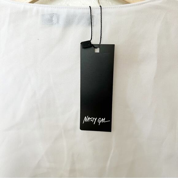 NWT Nasty Gal White O-Ring Detail Blouson Sleeve V-Neck Crop Top Size 4 - Picture 4 of 7